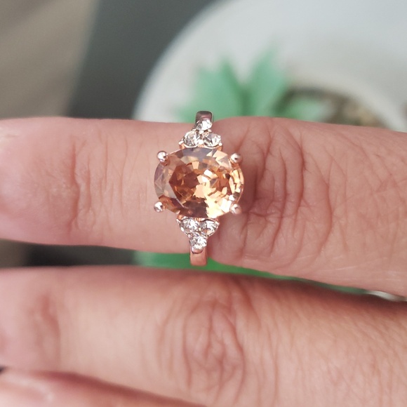 Sparkling Cubic Zirconia Rose Gold Ring - Picture 4 of 5